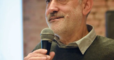 Don Luca Solaro saluta, al suo posto don Italo Francalanci